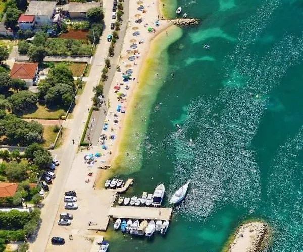 - Mulo 5951e Apartman *