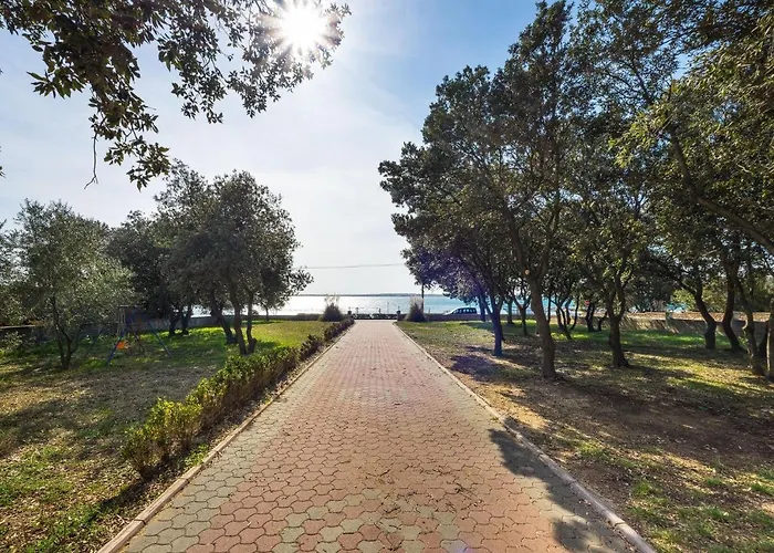 - Mulo 5951e Apartman Vrsi