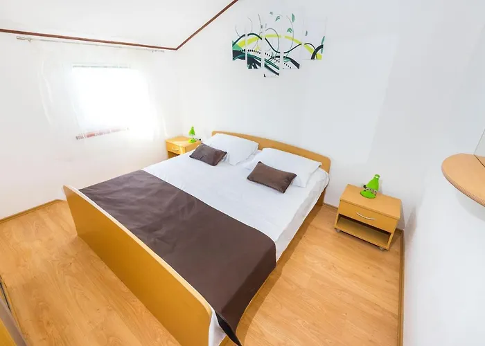 - Mulo 5951e Apartamento Vrsi